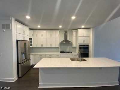 22 Kelsch Morris Plains Boro, NJ 07950