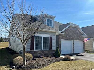 4328 Colonial Ln Center Valley, PA 18034