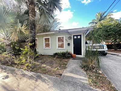 403 S 8th Avenue Lake Worth Beach, FL 33460
