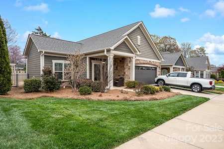 7913 Parknoll Dr Huntersville, NC 28078