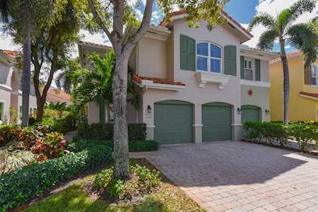 180 Las Brisas Circle Hypoluxo, FL 33462