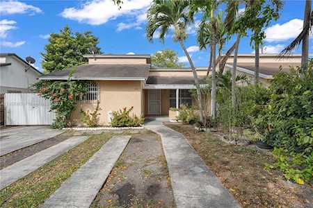 308 SW 116th Ct Sweetwater, FL 33174