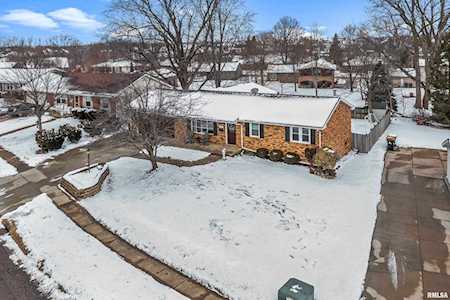 1107 Kingsbury Rd Washington, IL 61571