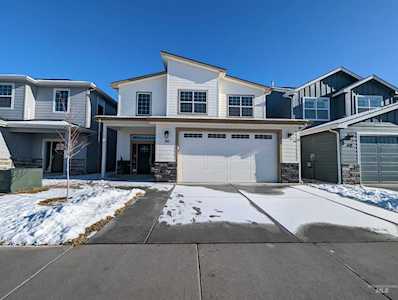 30 S Quincannon Ave Star, ID 83669