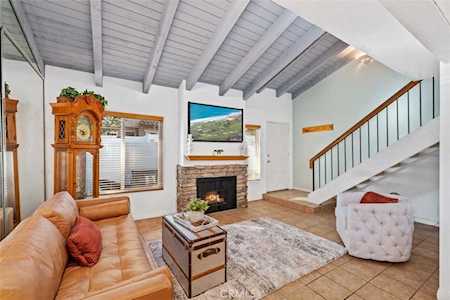 1050 Westward Ln #25 Costa Mesa, CA 92627