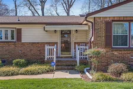 245 E Dexter St Chesapeake, VA 23324
