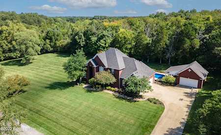 368 Cedar Lake Dr Taylorsville, KY 40071