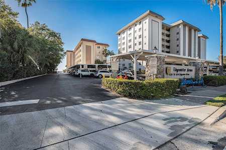 620 Edgewater Dr #203 Dunedin, FL 34698