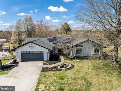 3806 London Bridge Rd Sykesville, MD 21784
