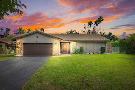 273 NW 87th Terrace Coral Springs, FL 33071