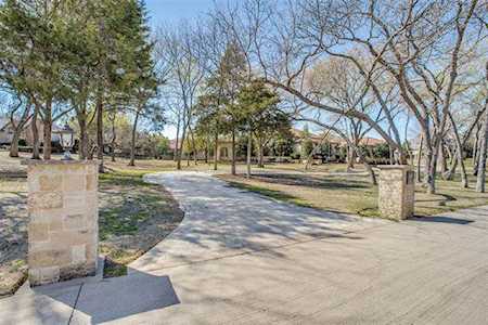 691 Maple Creek Drive Fairview, TX 75069