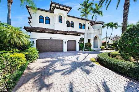 4050 NE 30th Ave Lighthouse Point, FL 33064