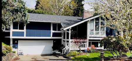 18544 NE 19th Place Bellevue, WA 98008