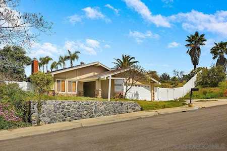 10008 Ledgeside St Spring Valley, CA 91977