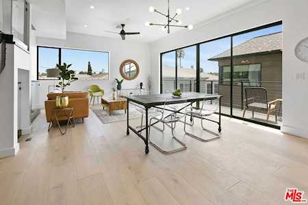 3223 Rowena Ave Los Angeles, CA 90027