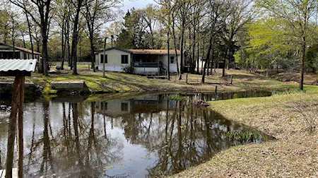 703 Rs County Road 1322 Emory, TX 75440