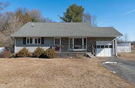 12 Osnas Lane Saugerties, NY 12477