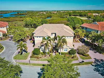 943 River Basin Ct #201A Bradenton, FL 34212