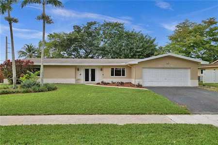 1131 NW 75th Ter Plantation, FL 33313