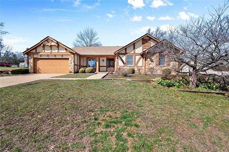 131 Hunters Pointe Dr St Charles, MO 63304