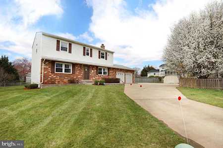 13378 Brookfield Ct Chantilly, VA 20151