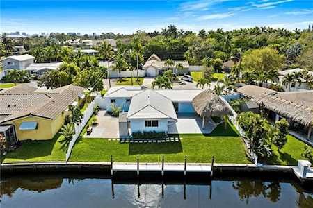451 SW 18th Ct Pompano Beach, FL 33060