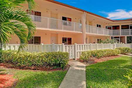 7427 N Devon Dr #108 Tamarac, FL 33321