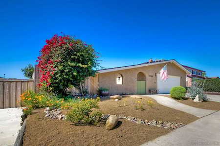 7526 Rowena St San Diego, CA 92119