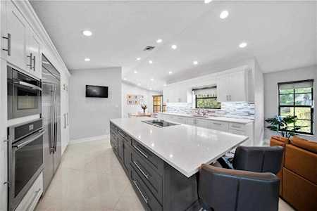6821 N Woodridge Dr Parkland, FL 33067