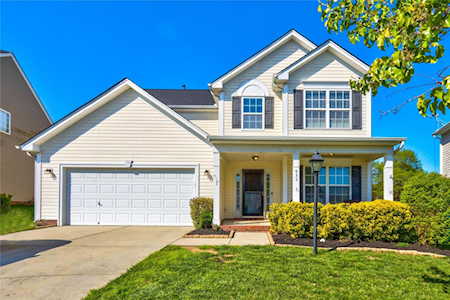 635 Marthas View Dr Huntersville, NC 28078