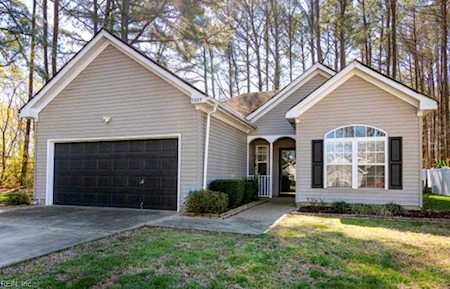 5009 James St Chesapeake, VA 23321