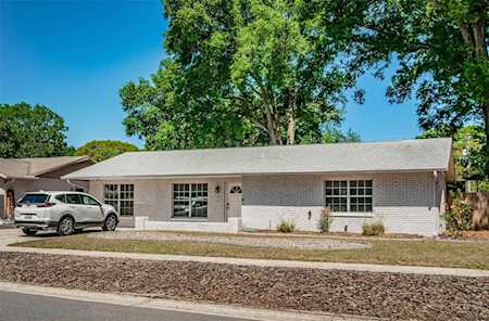 1208 Cedar Tree Ln Seffner, FL 33584