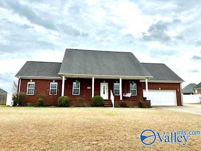 13418 S Sweet Pea Street Athens, AL 35613