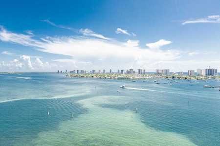 2640 Lake Shore Drive #1514 Riviera Beach, FL 33404