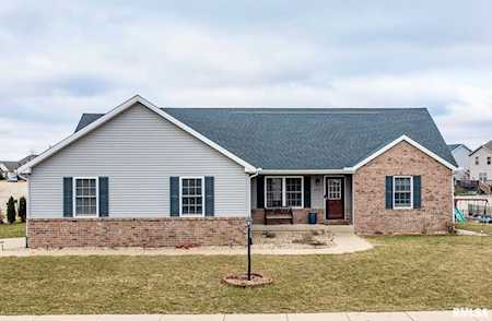 10727 N Glenfield Dr Dunlap, IL 61525