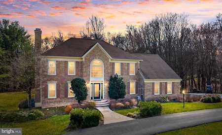 4450 Lynn Forest Dr Gainesville, VA 20155
