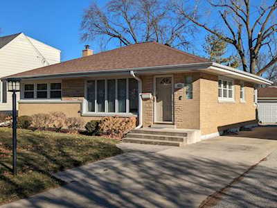 923 N Kennicott Ave Arlington Heights, IL 60004