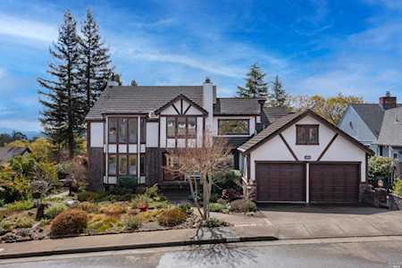 3229 Cobblestone Drive Santa Rosa, CA 95404