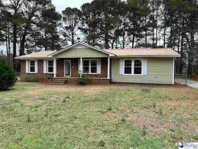 137 Wingate St Darlington, SC 29532