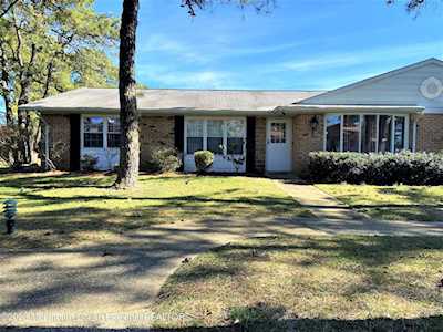 8A Cambridge Circle Manchester, NJ 08759