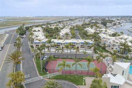 16072 Fame Circle Huntington Beach, CA 92649