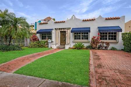 2469 SW 22nd Ter Miami, FL 33145