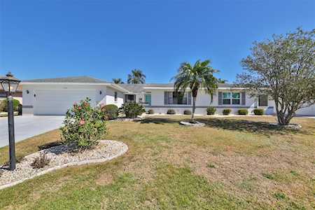 303 Linger Ln Sun City Center, FL 33573