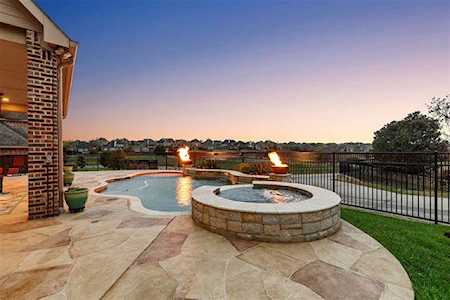 2911 Merlin Drive Lewisville, TX 75056