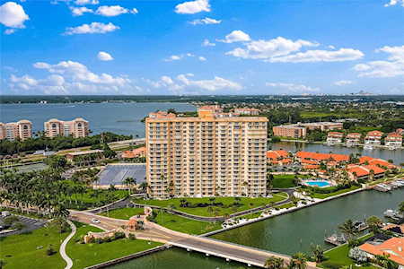4900 Brittany Dr S #504 St. Petersburg, FL 33715