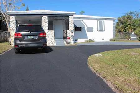 115 NW 5th Ct Boynton Beach, FL 33435