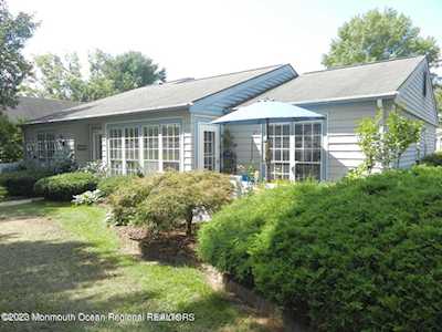 610B Devonshire Ln Manchester, NJ 08759