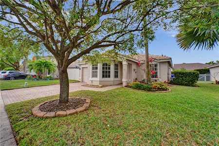 2364 NW 162nd Ter Pembroke Pines, FL 33028
