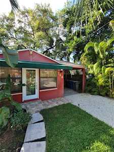723 SW 14th Ter Fort Lauderdale, FL 33312