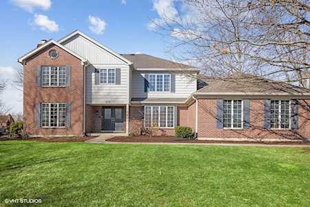 8170 Ridgepointe Dr Burr Ridge, IL 60527